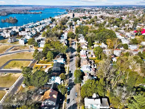 516 E Main St, Washington, NC 27889 photo 9