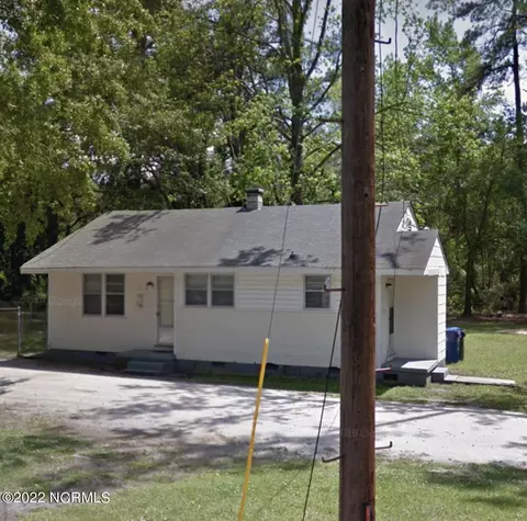 715 Candlewood Dr, Kinston, NC 28501