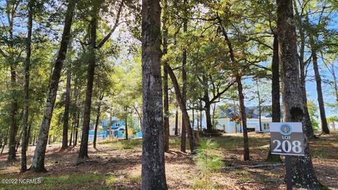 3627 White Cliffs Dr, Castle Hayne, NC 28429