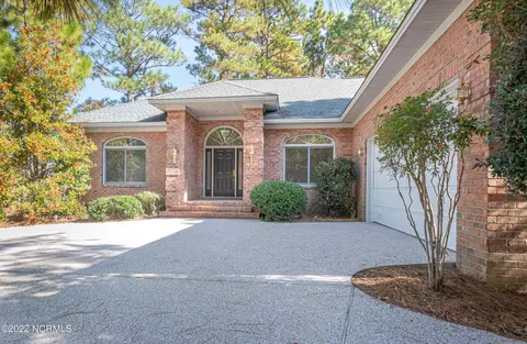 10 St Georges Dr, Pinehurst, NC 28374 photo 3