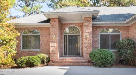 10 St Georges Dr, Pinehurst, NC 28374 photo 1