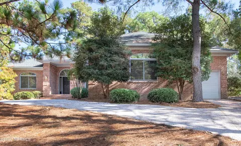 10 St Georges Dr, Pinehurst, NC 28374 photo 2