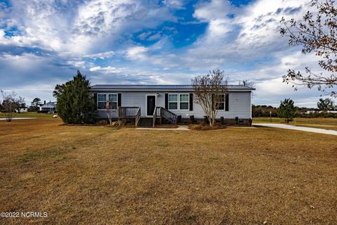339 Rivenbark Town Rd, Wallace, NC 28466