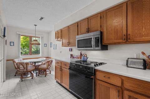 404 Widgeon Dr, Hampstead, NC 28443 photo 8