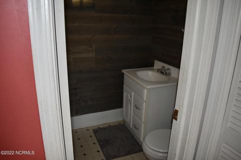 105 E Main St, Severn, NC 27877 photo 7