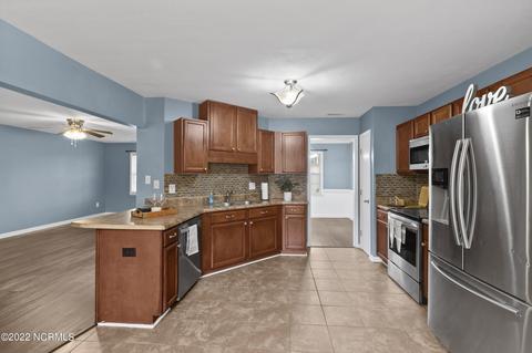 310 Trappers Rd, Hubert, NC 28539 photo 8