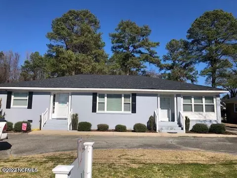 606 Northeast Blvd, Clinton, NC 28328