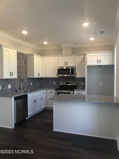 276 Eureka Ave, Washington, NC 27889 photo 6