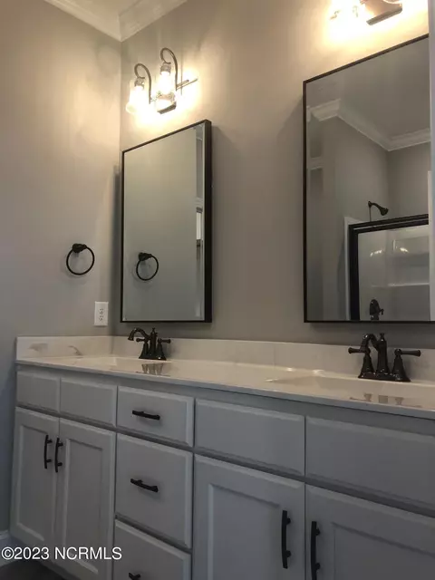 276 Eureka Ave, Washington, NC 27889 photo 4