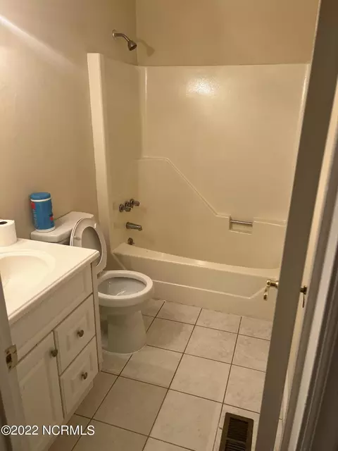 2223 Fieldcrest Rd E, Wilson, NC 27893 photo 4