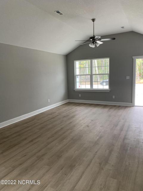107 Middle St, Barco, NC 27917 photo 15