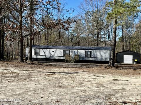 8761 Johns Mill Rd, Maxton, NC 28364