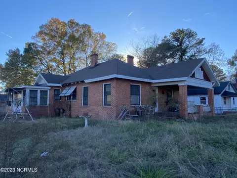 319 E Peyton Ave, Kinston, NC 28501 photo 3