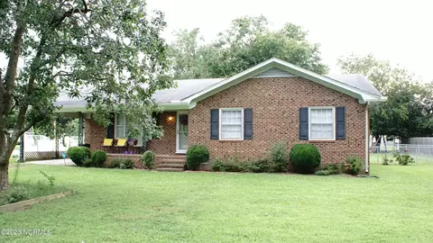 102 Braswell Dr, Whitakers, NC 27891