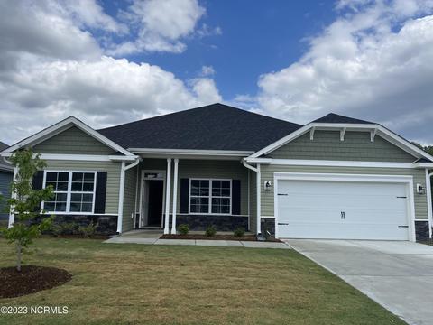 811 Washington Sq, Richlands, NC 28574