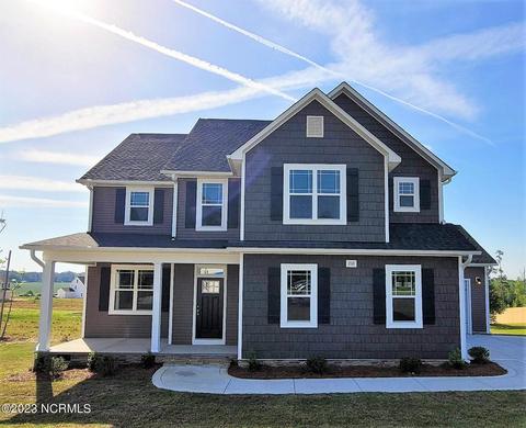 210 Enfield Dr, Carthage, NC 28327