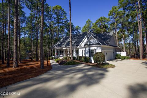 81 Stoneykirk Dr, Pinehurst, NC 28374 photo 3