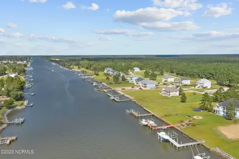 253 Gatsey Ln, Beaufort, NC 28516