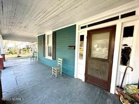 103 E Byrd St, Windsor, NC 27983 photo 2