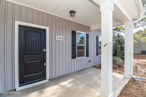104 Padstone Ct, Dudley, NC 28333 photo 2