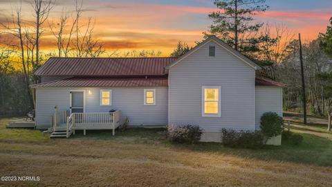 401 Front St, Vass, NC 28394 photo 2