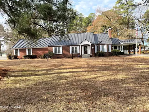 423 N Jackson St, Beulaville, NC 28518