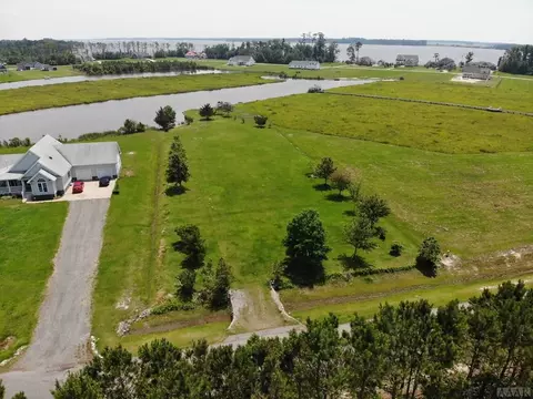 506 Pointe Vista Dr, Elizabeth City, NC 27909