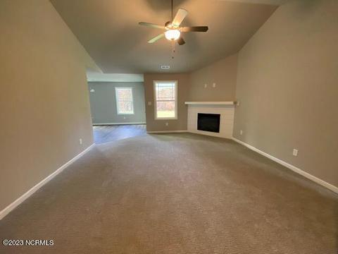 207 Cedar St, Dudley, NC 28333 photo 3