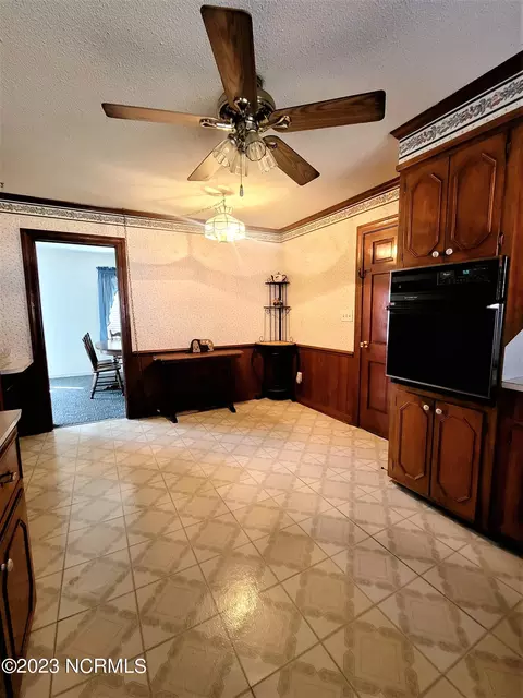 109 Crest Dr, Mount Olive, NC 28365 photo 7