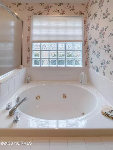 302 Shearwater Dr, Hampstead, NC 28443 photo 16