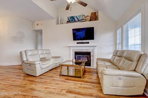 110 Castle Bay Dr, Hampstead, NC 28443 photo 14
