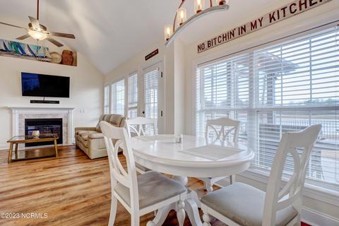 110 Castle Bay Dr, Hampstead, NC 28443 photo 11
