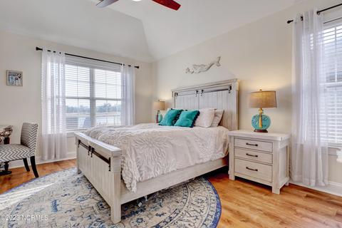 110 Castle Bay Dr, Hampstead, NC 28443 photo 15