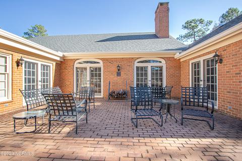 320 Inverrary Rd, Pinehurst, NC 28374 photo 4