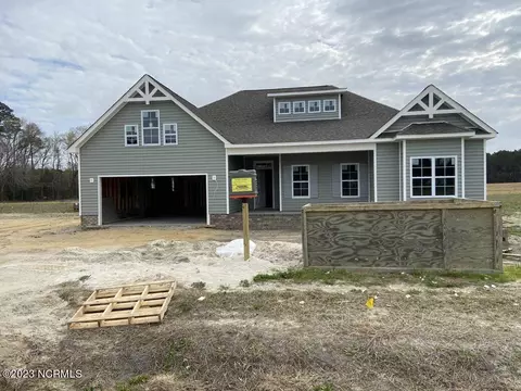 307 Shortleaf Dr, Grimesland, NC 27837