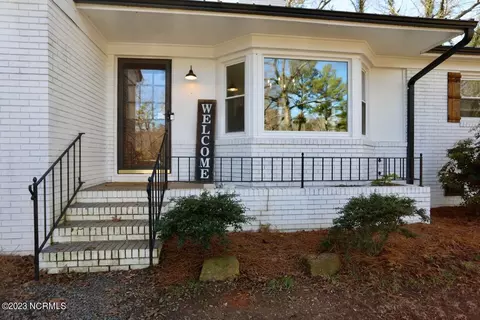 261 Old Plank Rd E, Robbins, NC 27325 photo 3