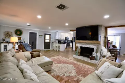 261 Old Plank Rd E, Robbins, NC 27325 photo 5