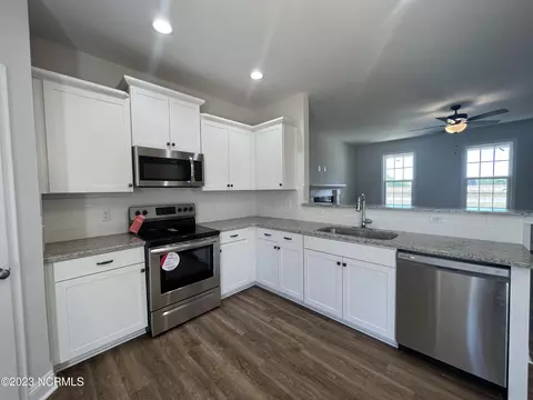 104 Fireside Dr, Benson, NC 27504 photo 12
