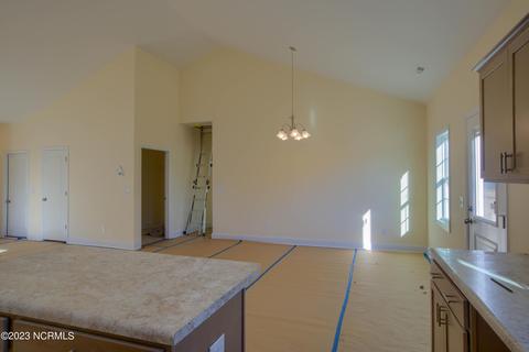 151 Broadleaf Dr, Jacksonville, NC 28546 photo 7