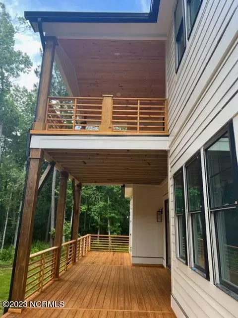 111 W High Bluff Dr, Hampstead, NC 28443 photo 5