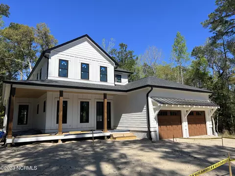 111 W High Bluff Dr, Hampstead, NC 28443 photo 4
