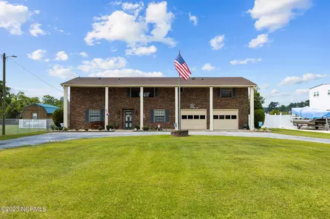 68 Blackbird Ln, Chocowinity, NC 27817