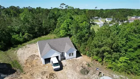 109 Clymer Ct, Hubert, NC 28539 photo 1