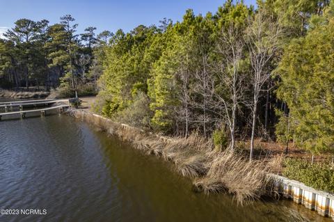 49 Shore Dr E, Oriental, NC 28571 photo 7