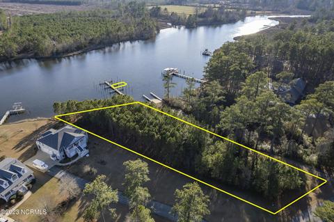 49 Shore Dr E, Oriental, NC 28571 photo 3