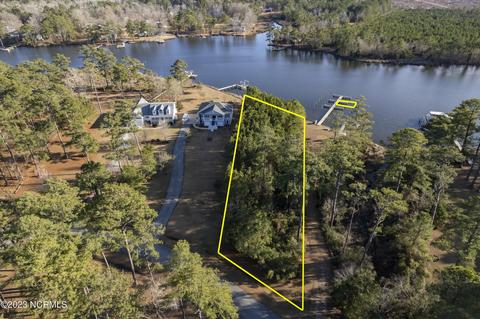 49 Shore Dr E, Oriental, NC 28571 photo 5