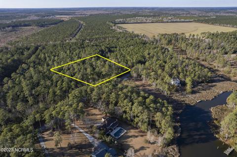 49 Shore Dr E, Oriental, NC 28571 photo 10