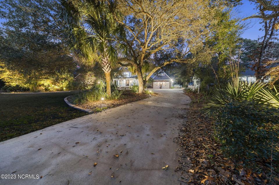  1004 Bussells Turn SE, Southport, NC 28461 photo 2