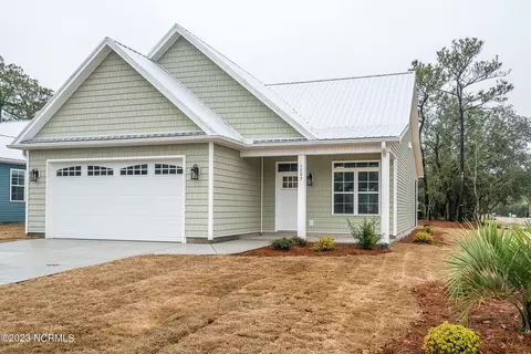 1207 W Oak Island Dr, Oak Island, NC 28465