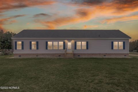 865 E Ridge Rd, Shawboro, NC 27973